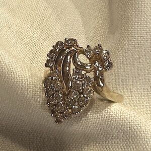 VS Diamond Cocktail Ring